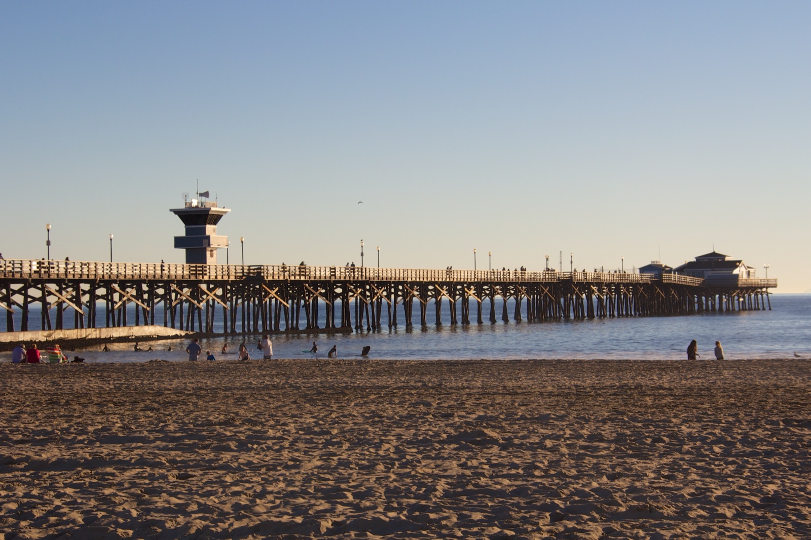 Seal Beach Pier overlooking the ocean at Eisenhower Park